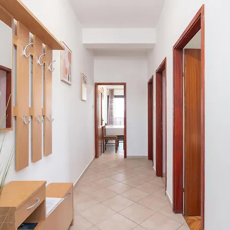 Apartment Andrija *