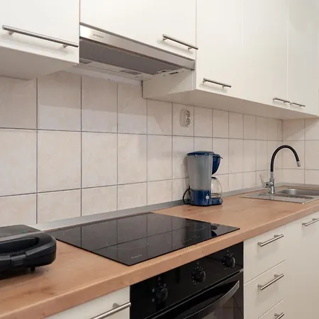 Andrija アパート